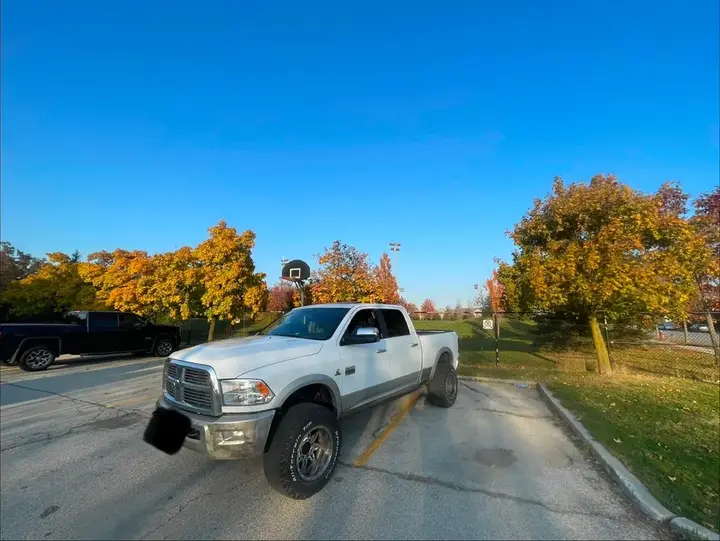 Dodge Ram 2500 2010 photo 3