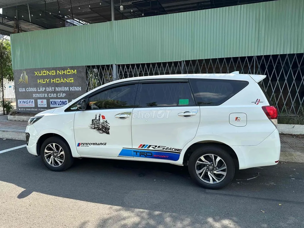 Toyota Innova 2020 photo 3
