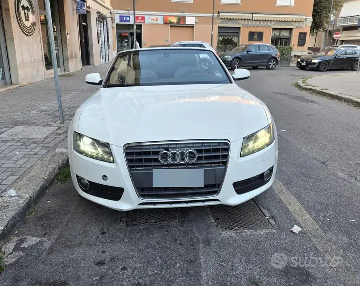 Audi A5 Cabrio 2011 photo 2