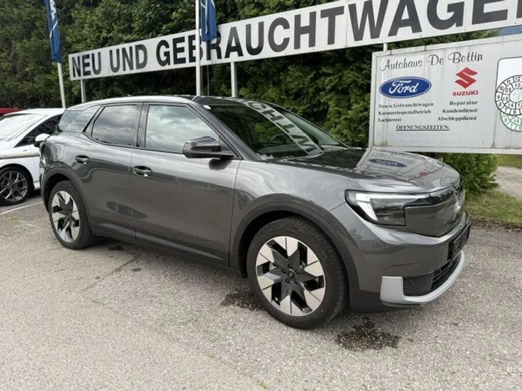 Ford Explorer 2026 photo 2