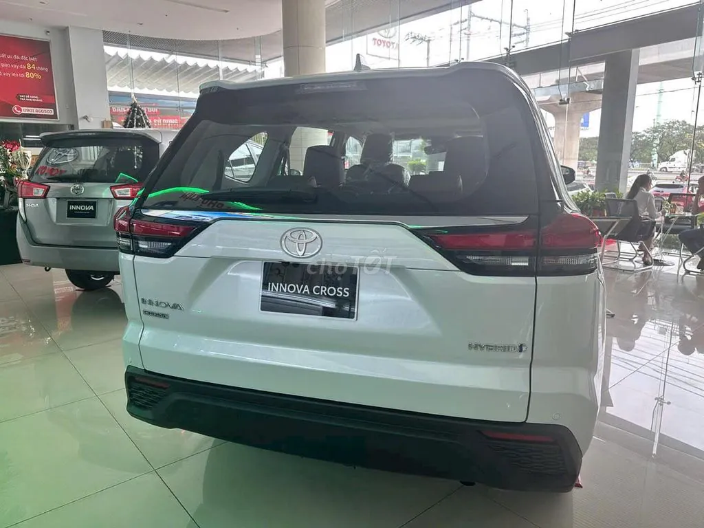 Toyota Innova Cross 2026 photo 3