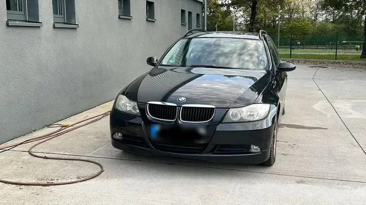 BMW 320I