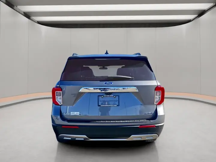 Ford Explorer 2023 photo 4