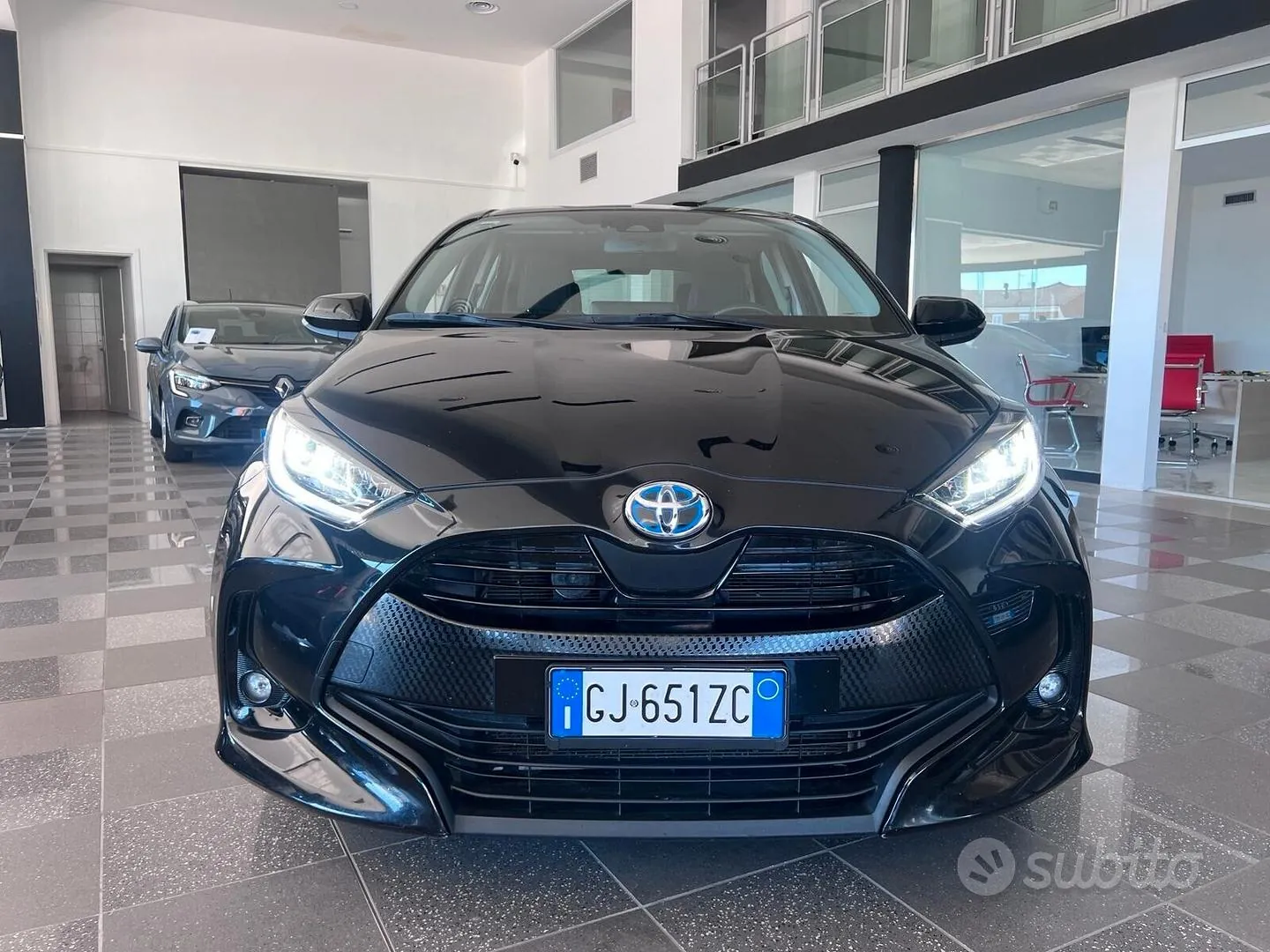 Toyota Yaris 2022 photo 2