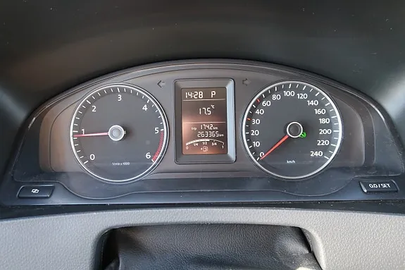 Volkswagen Transporter 2011 photo 2
