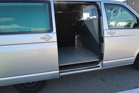 Volkswagen Transporter 2011 photo 4