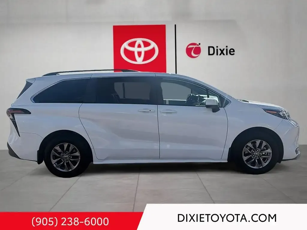 Toyota Sienna 2024 photo 3