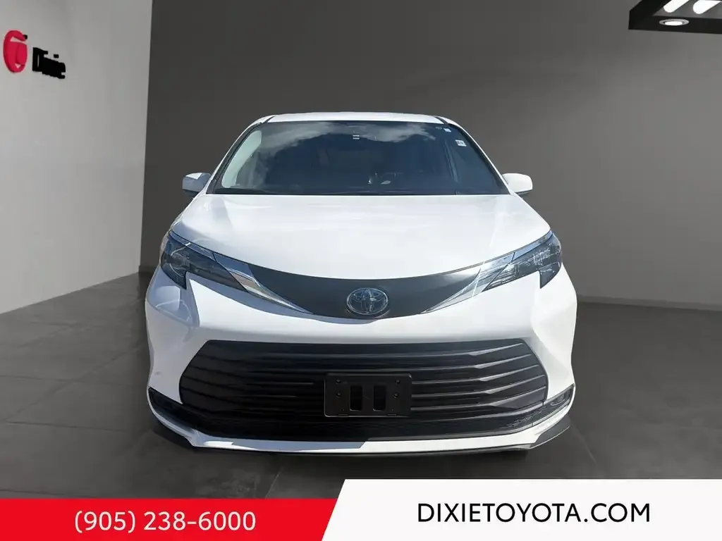 Toyota Sienna 2024 photo 2