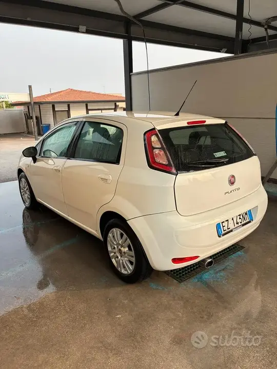 Fiat Punto 2015 photo 4
