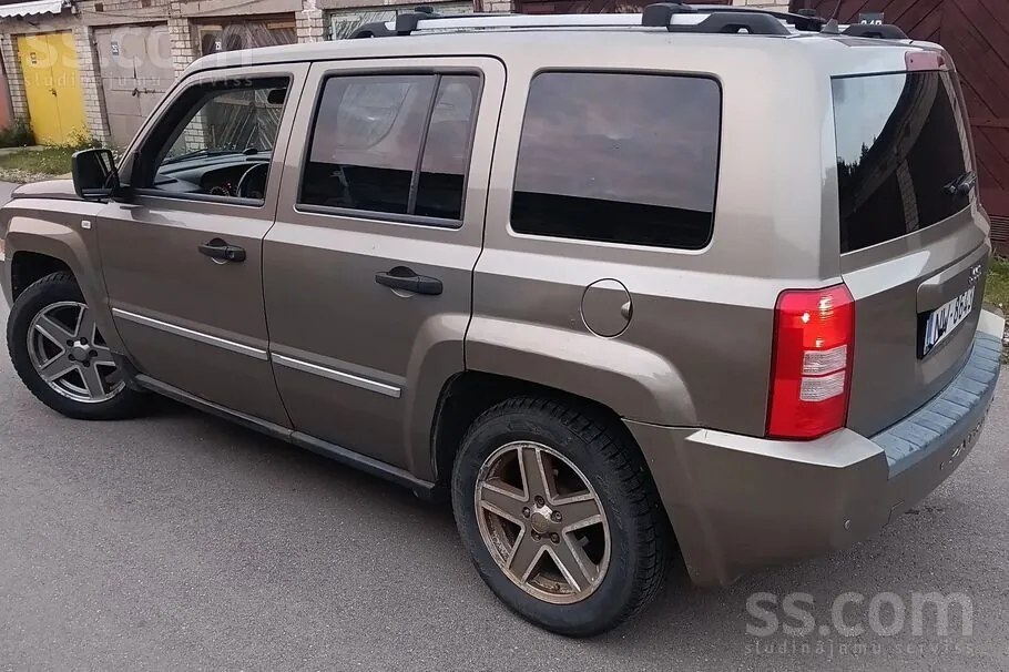 Jeep Patriot 2009 photo 2