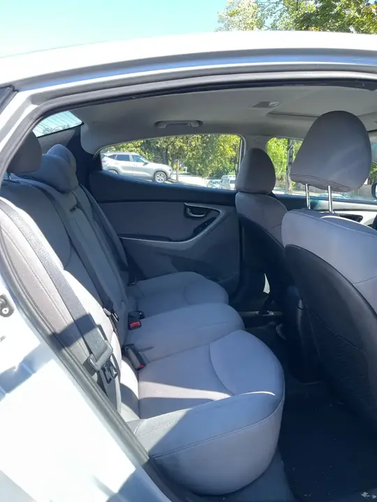 Hyundai Elantra 2011 photo 5