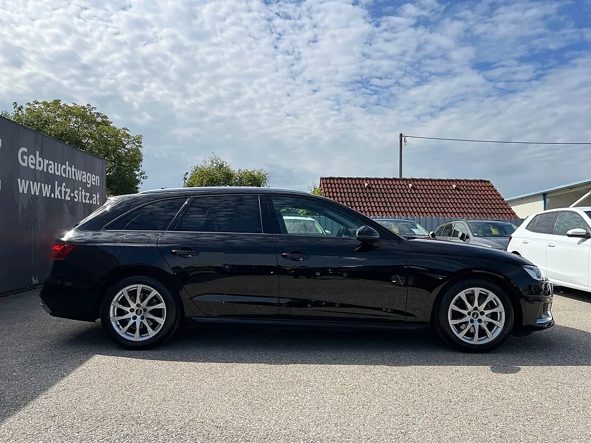 Audi A4 2023 photo 2