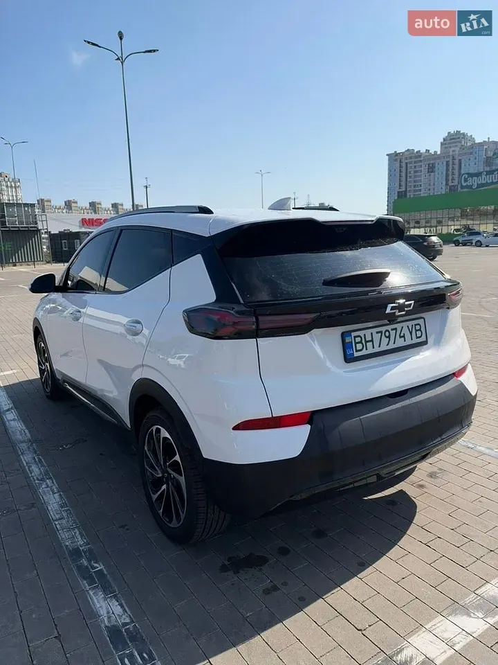 Chevrolet Bolt Euv 2023 photo 3