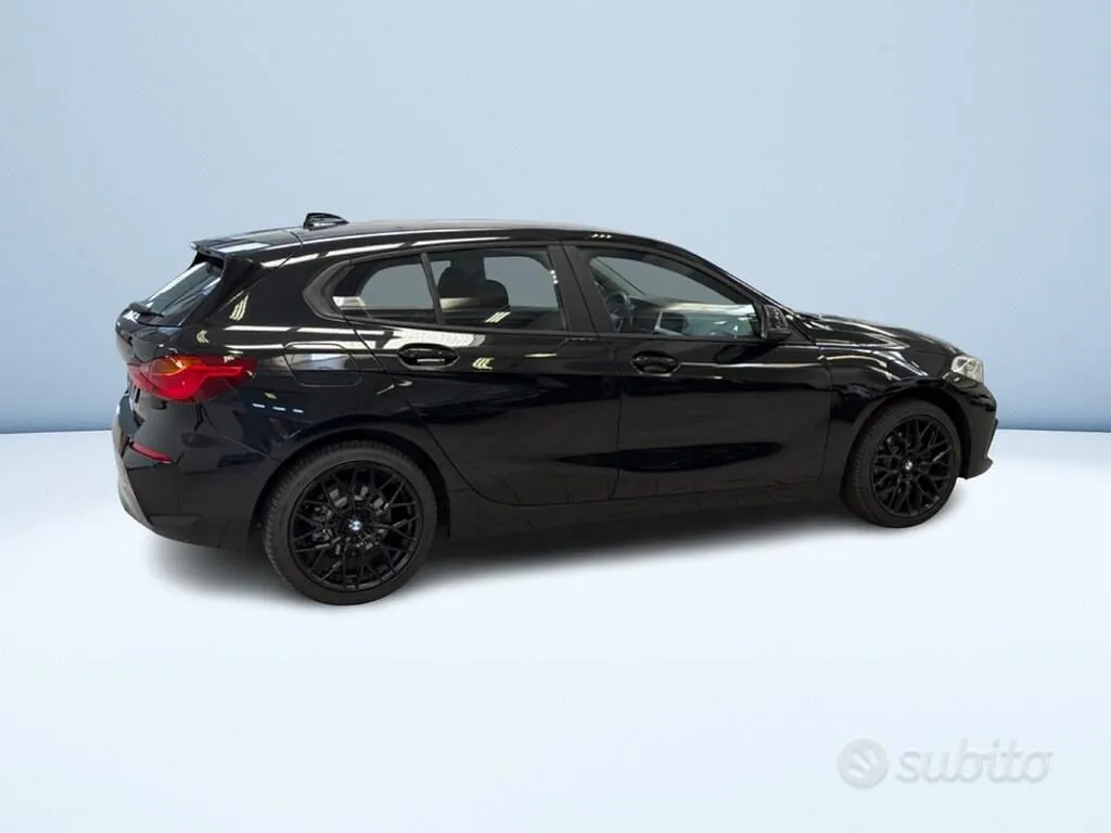 BMW 1 Series 2022 photo 4