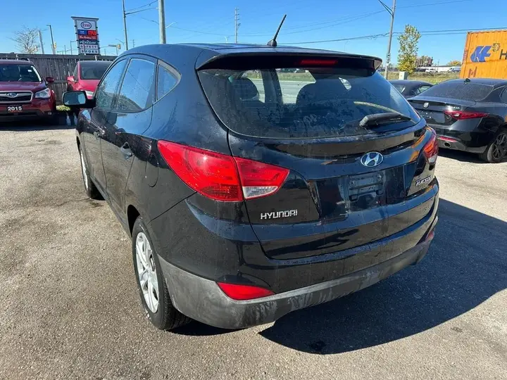 Hyundai Tucson 2011 photo 3