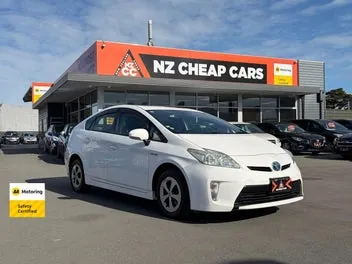 Toyota Prius 2014 photo 2