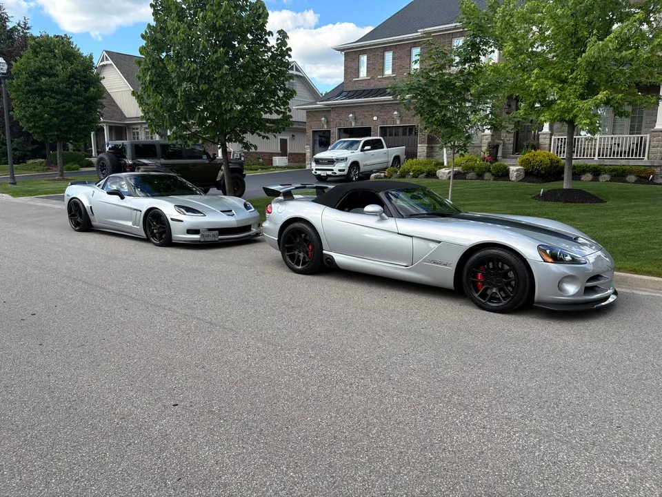 Chevrolet Corvette 2010 photo 3