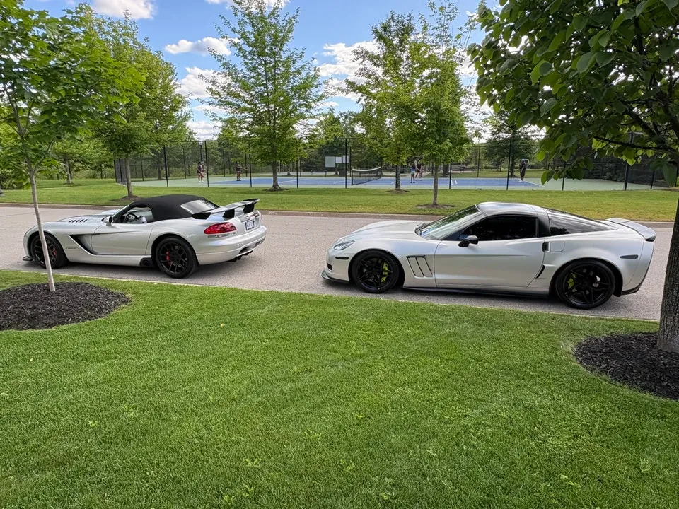 Chevrolet Corvette 2010 photo 2