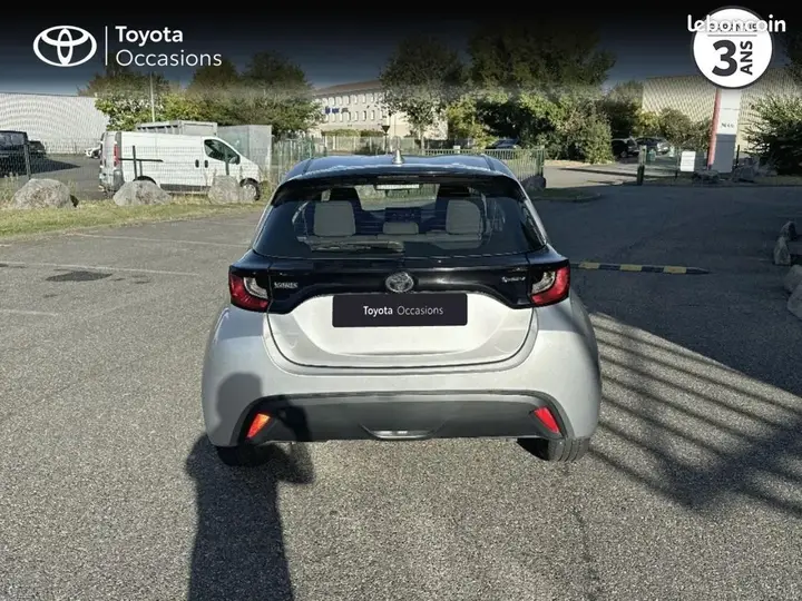 Toyota Yaris 2024 photo 4