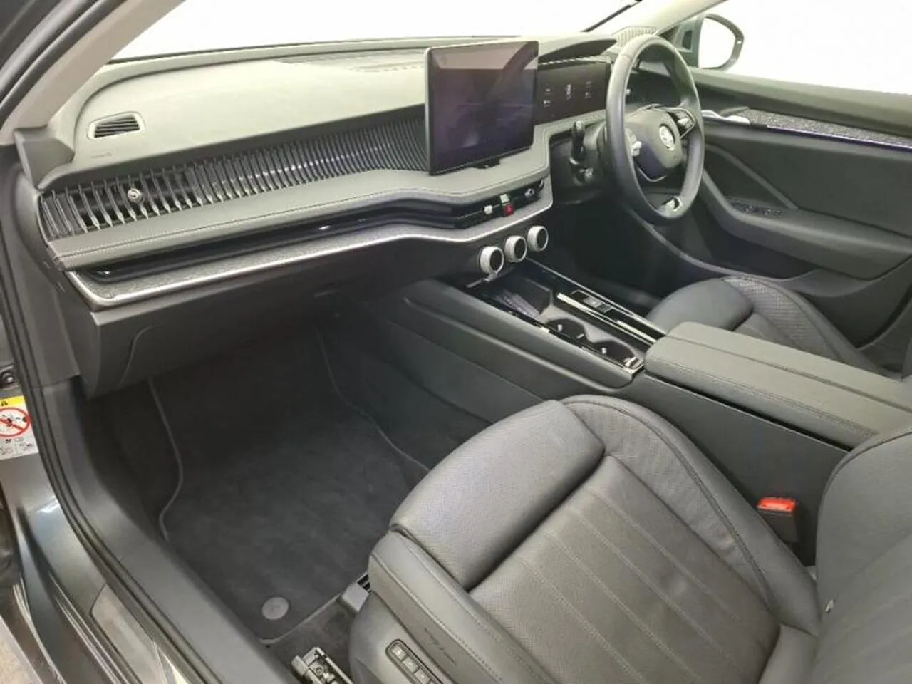 Skoda Superb 2024 photo 5