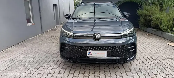 Volkswagen Tiguan 2025 photo 2