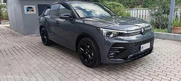 Volkswagen Tiguan 2025 photo 3