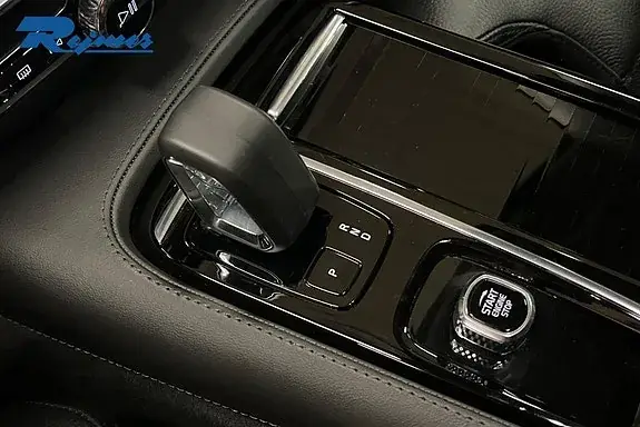Volvo V60 2025 photo 2