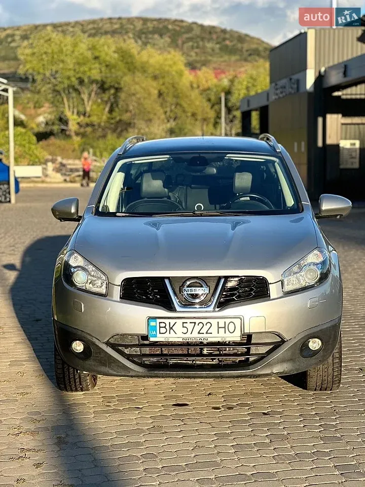 Nissan Qashqai+2 2012 photo 2