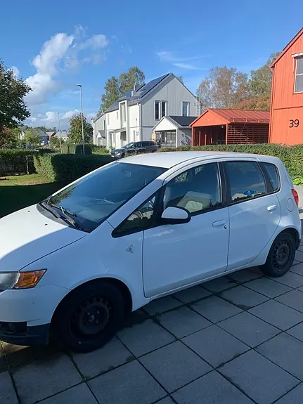 Mitsubishi Colt 2010 photo 3