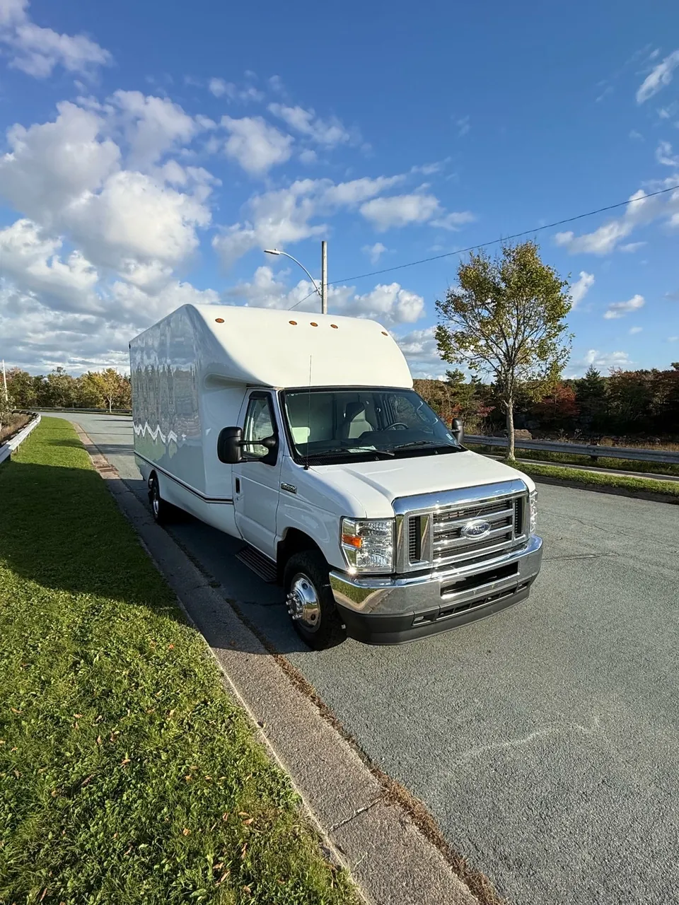 Ford E450 Cube 2022 photo 5