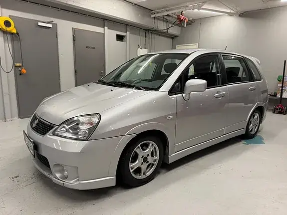 Suzuki Liana