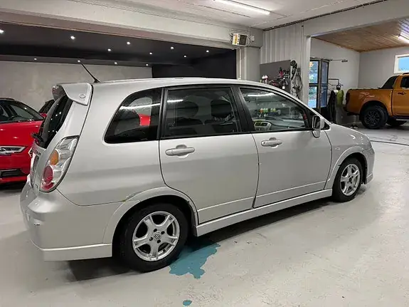 Suzuki Liana 2005 photo 4