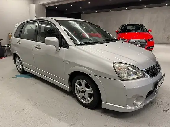 Suzuki Liana 2005 photo 3