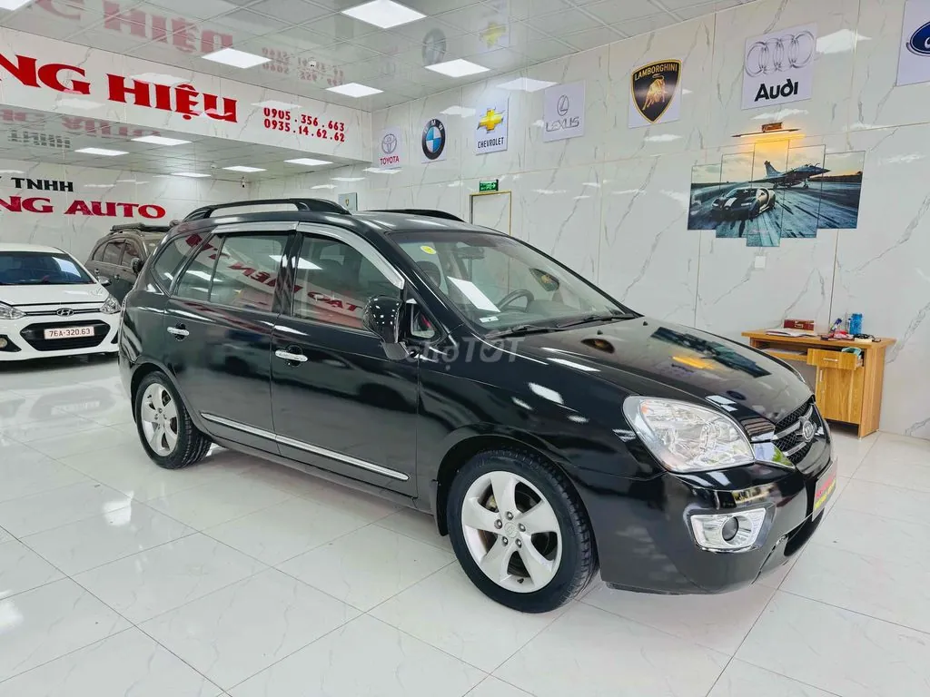Kia Carens 2010 photo 4