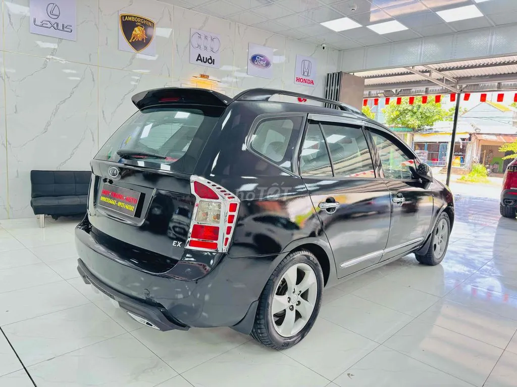 Kia Carens 2010 photo 5