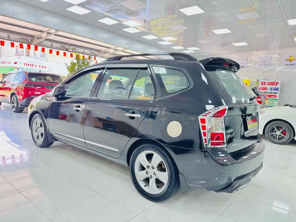 Kia Carens 2010 photo 3