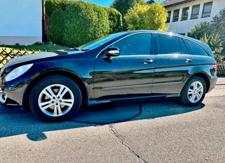 Mercedes-Benz R320