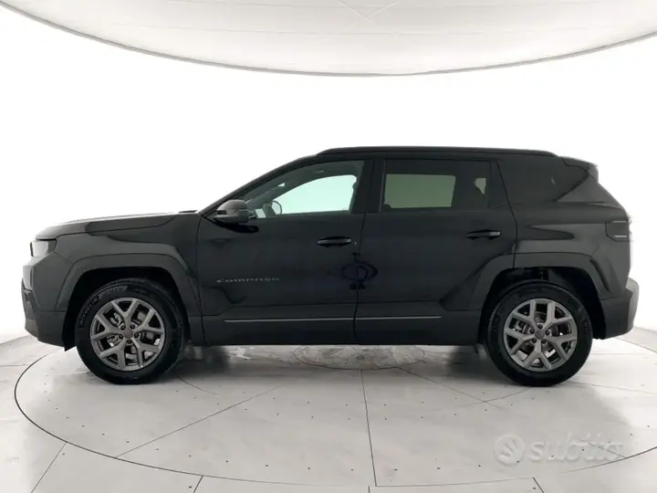 Jeep Compass photo 2
