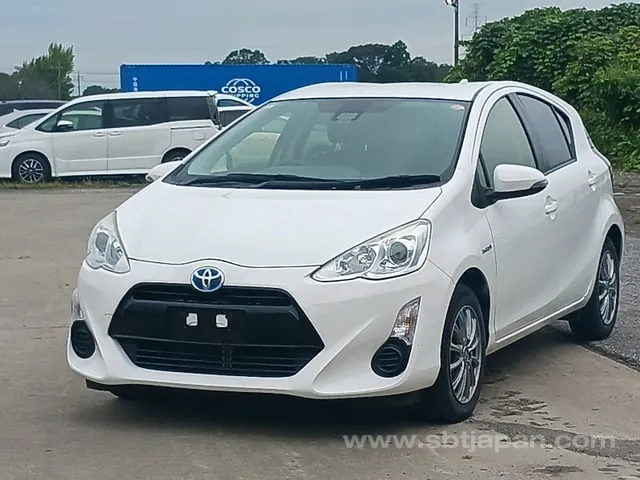 Toyota Aqua S 2017 photo 3