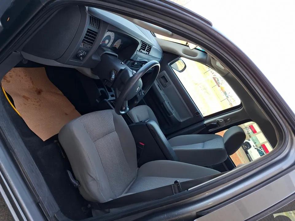 Dodge Dakota 2010 photo 3