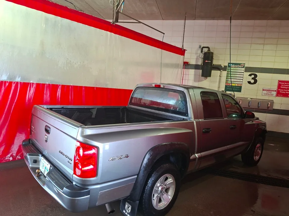 Dodge Dakota 2010 photo 4