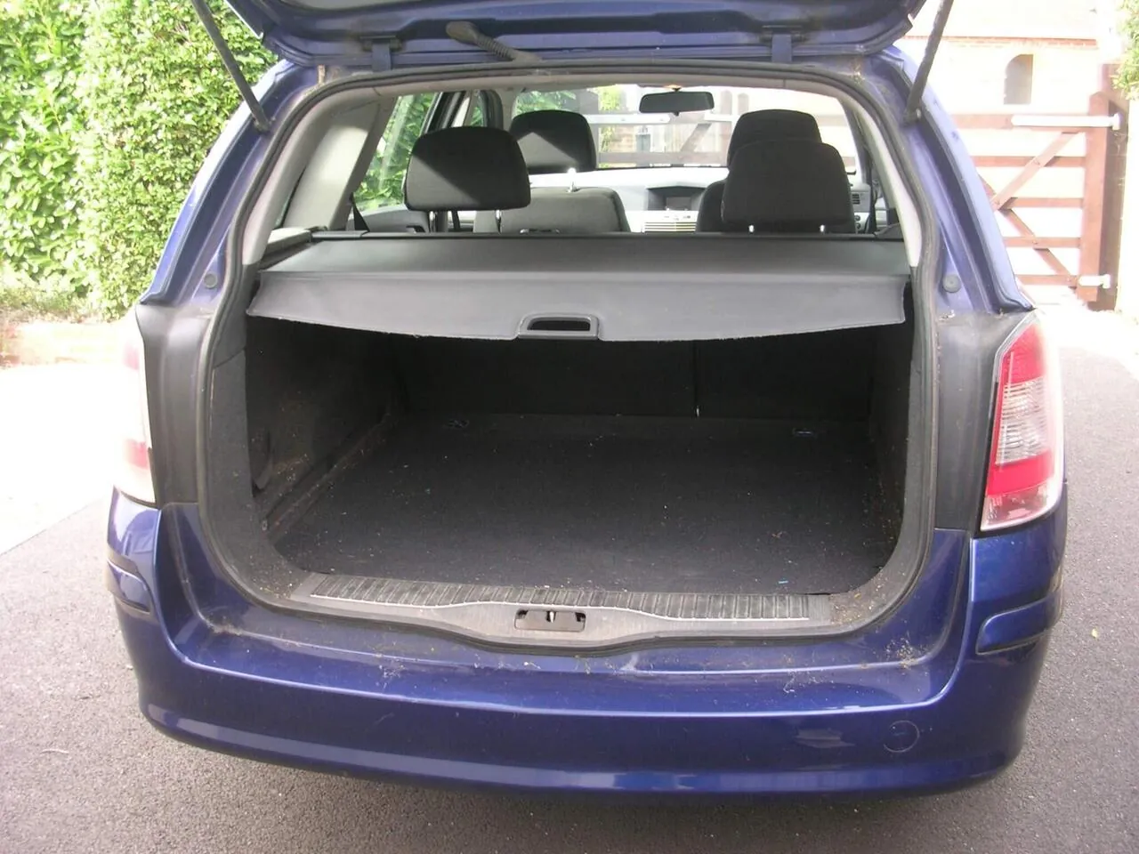 Vauxhall Astra 2008 photo 2