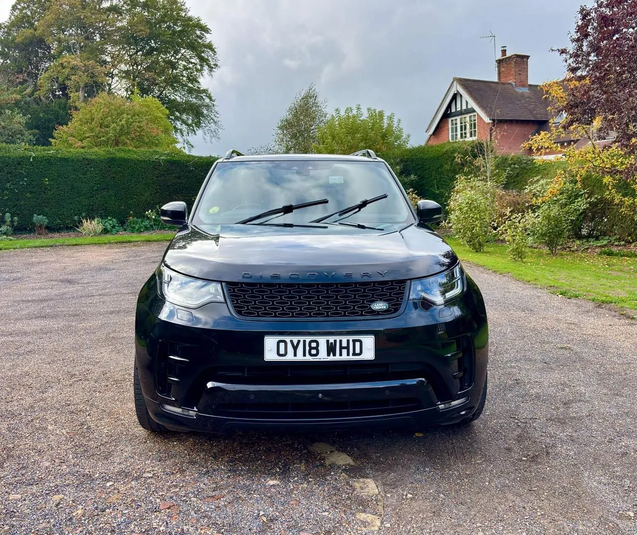 Land Rover Discovery 2018 photo 2
