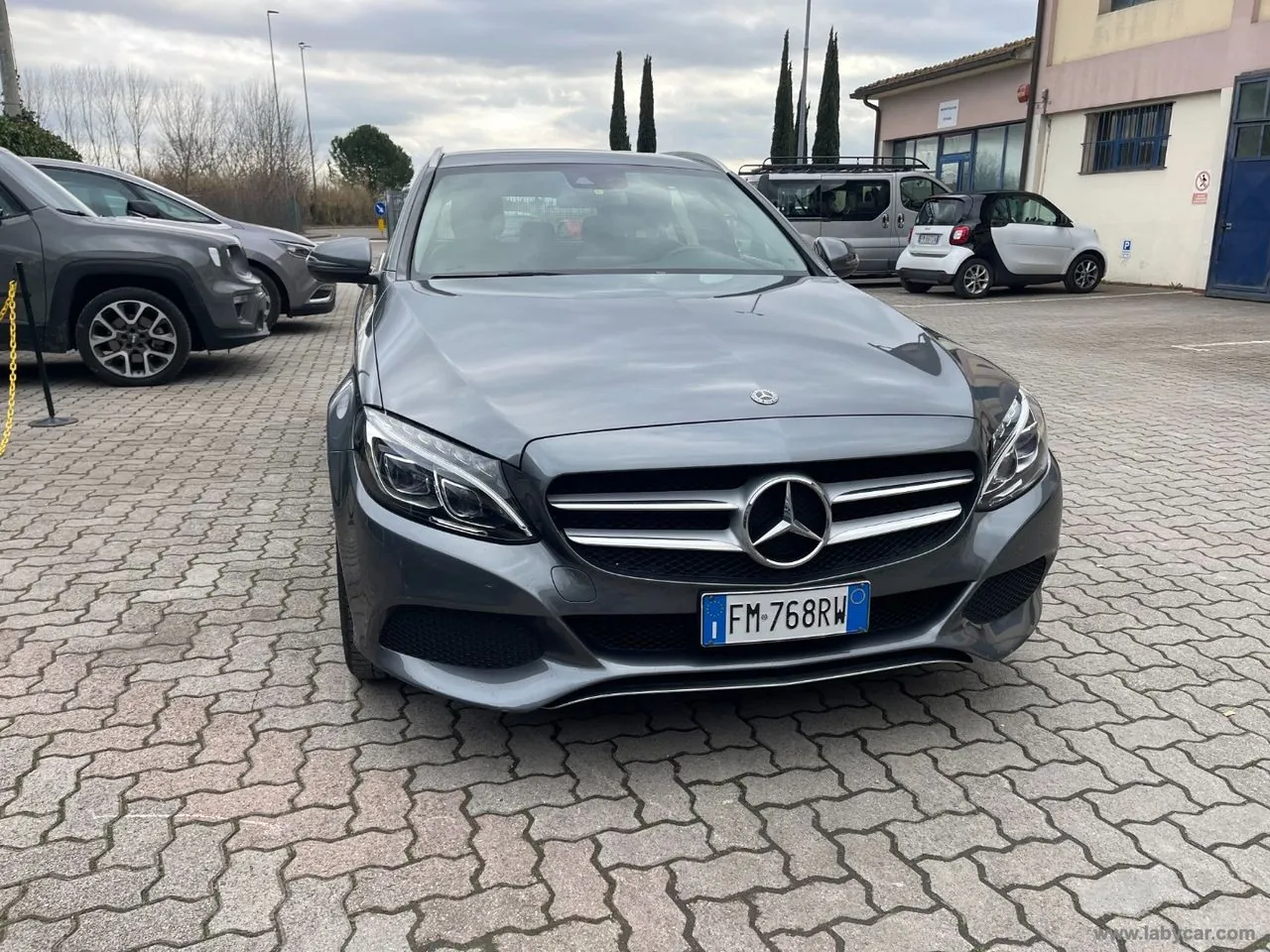 Mercedes-Benz C 200 2018 photo 2