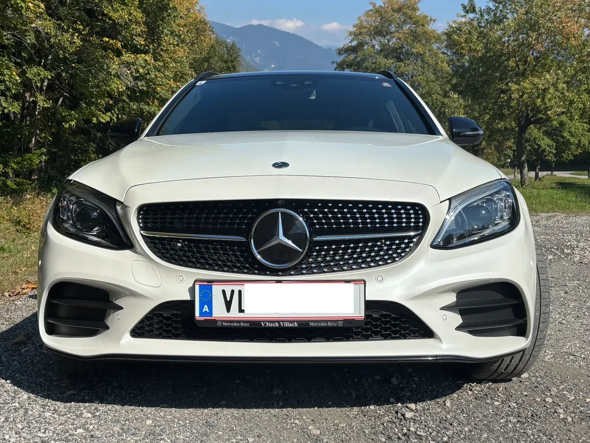 Mercedes-Benz C-Class 2019 photo 2