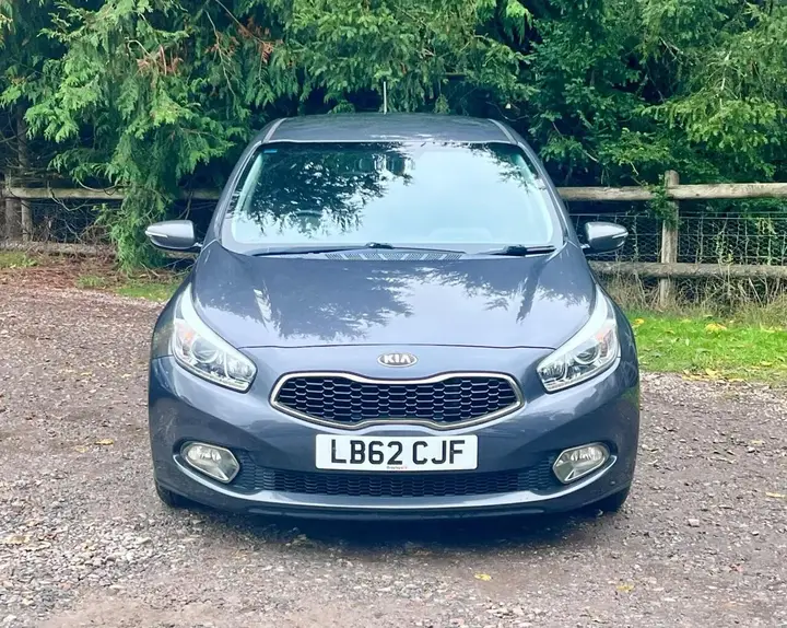 Kia Ceed 2012 photo 4