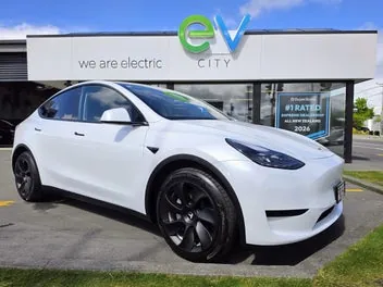 Tesla Model Y 2023 photo 2
