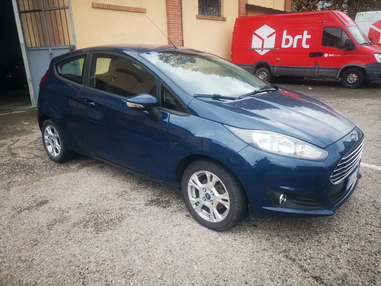 Ford Fiesta 2015 photo 2