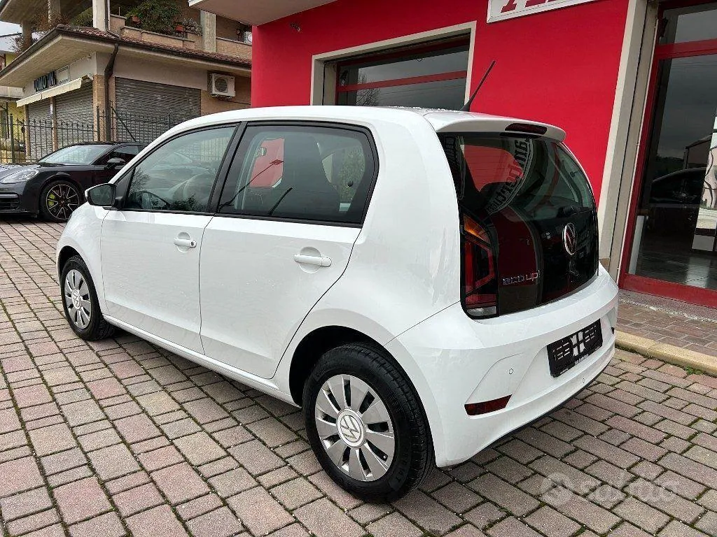 Volkswagen Up 2022 photo 4