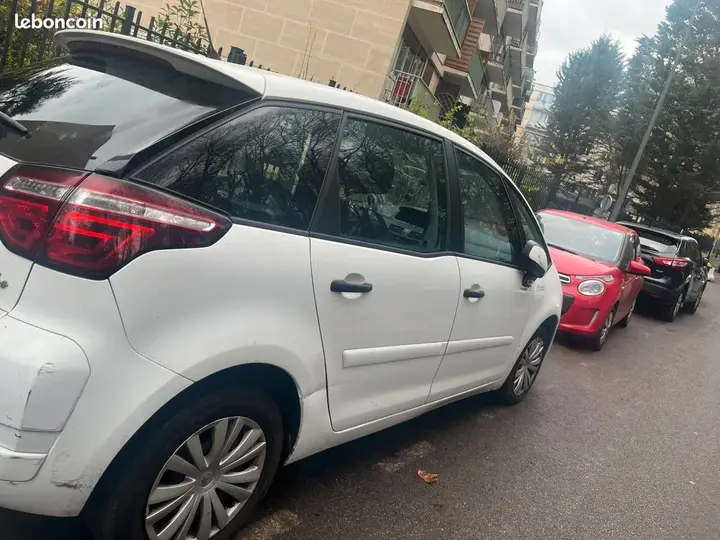Citroen C4 Picasso 2012 photo 2